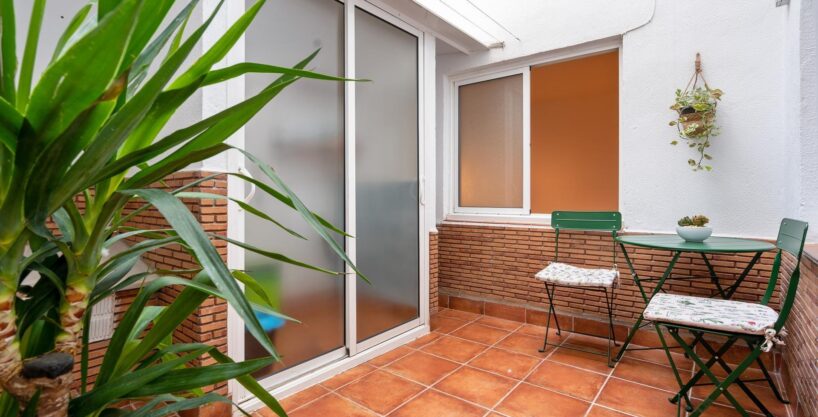 Estupenda vivienda con patio