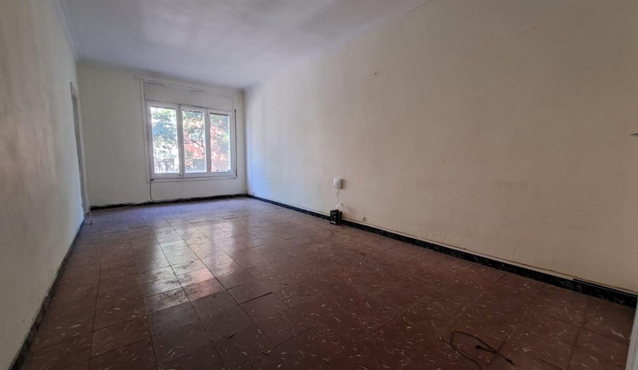 Estupendo piso a reformar en zona Maragall_2