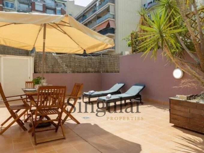 Exclusivo piso con terraza de 70 m2 a 500m de la Sagrada Familia_1