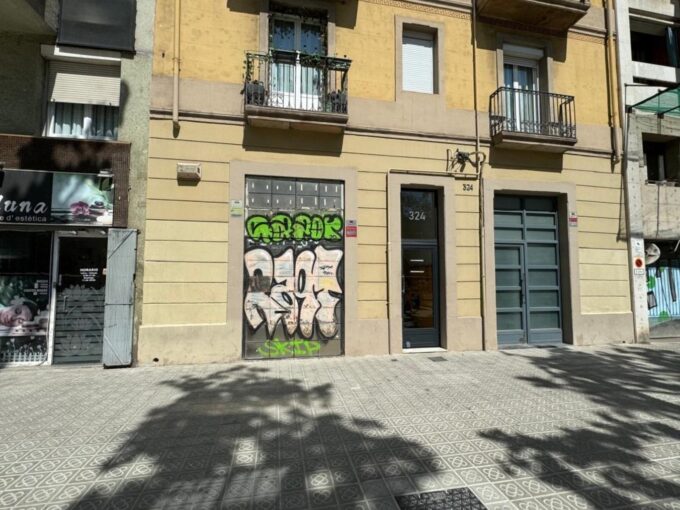 GRAN OPORTUNIDAD CONJUNTO DE 6 LOCALES EN VENTA EN RENTABILIDAD  EN CENTRO DE BARCELONA_1