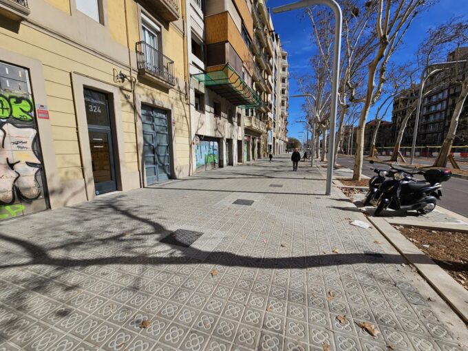 GRAN OPORTUNIDAD LOCAL COMERCIAL EN ALQUIELR EN AVDA DIAGONAL_1