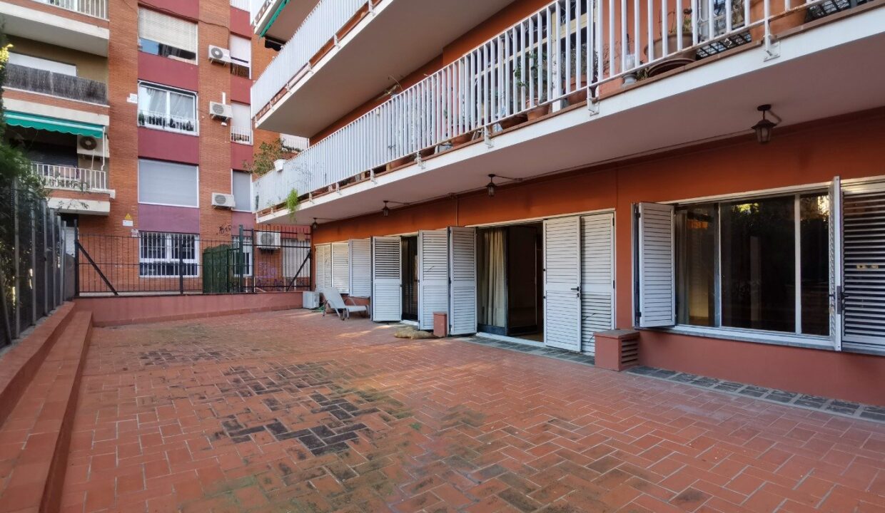 GRAN PISO CON MUCHA LUZ NATURAL EN VENTA CALLE MADRAZO