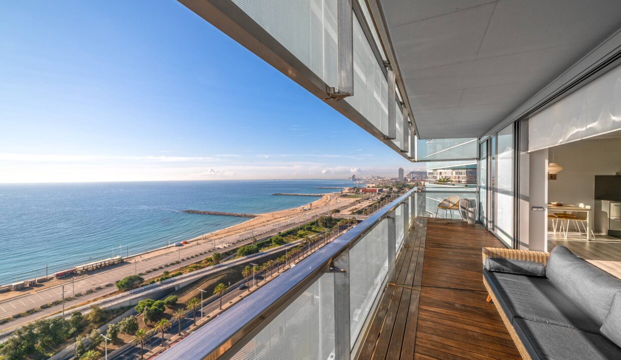 Impresionante piso de lujo frente al mar en venta en Diagonal Mar