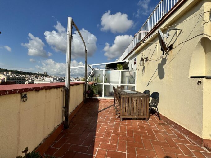 Increible Ático con terraza y vistas al mar