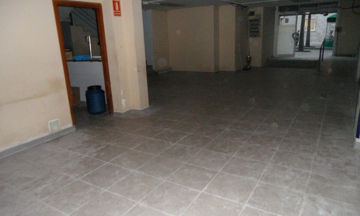 LOCAL COMERCIAL DE 203M2 EN EL VERDUM_3