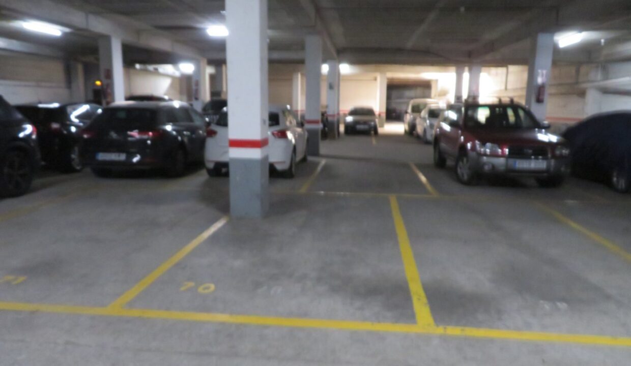 LOTE DE 3 PLAZAS DE PARKING EN LA CALLE LLULL._2