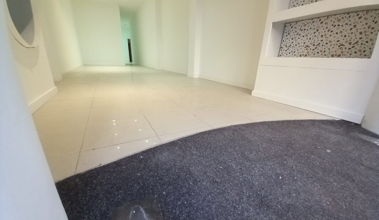 LOcal de 130 m2 en Gran de Gràcia