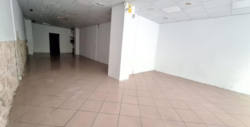 Local comercial de 140 m2 en calle Roger de Flor