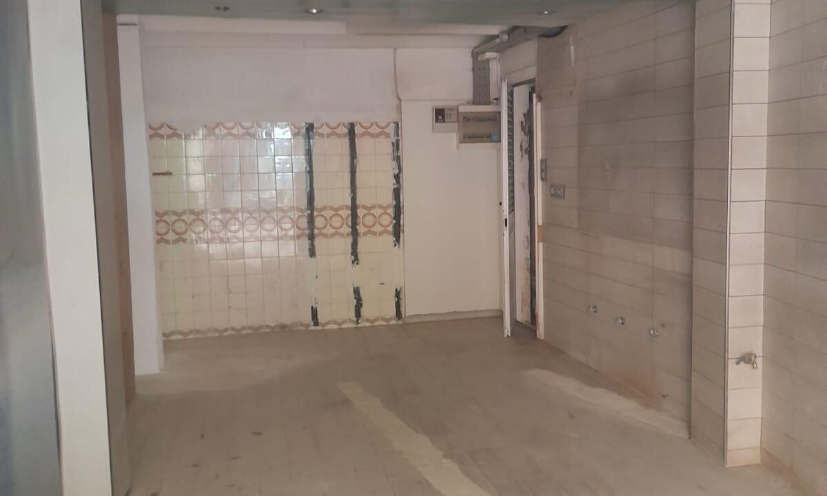 Local comercial de 38 m2 en calle Calabria_1