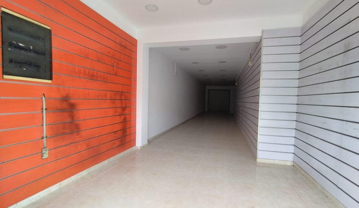 Local comercial de 75 m2 en Horta