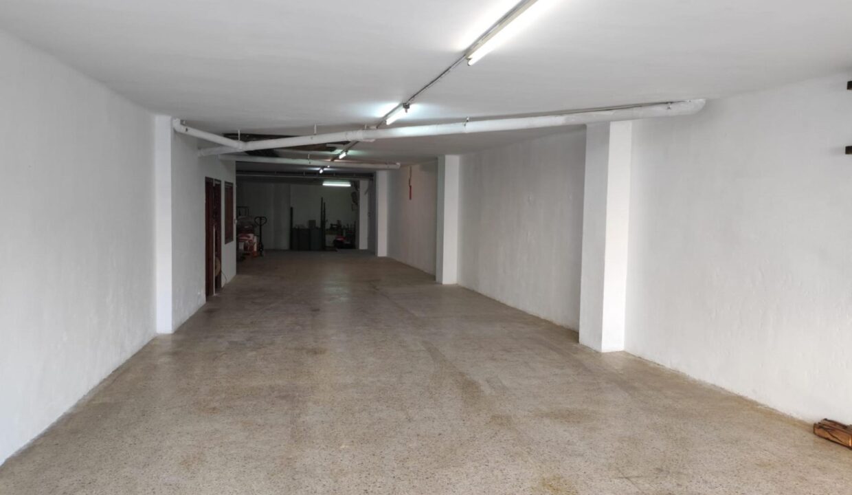 Local comercial en Horta_1