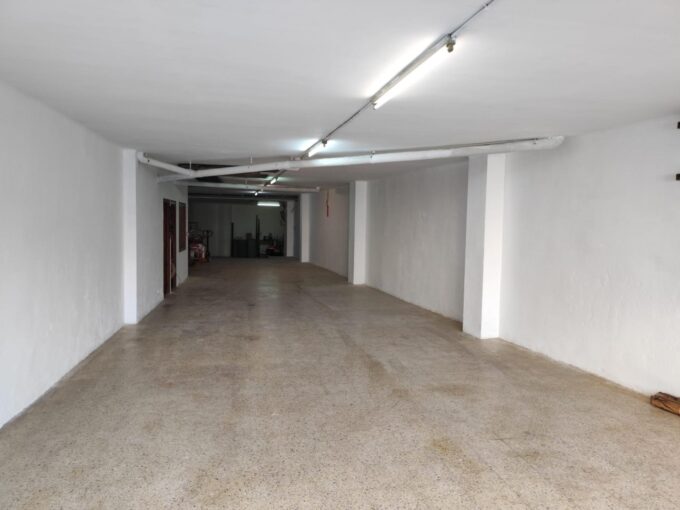 Local comercial en Horta_1