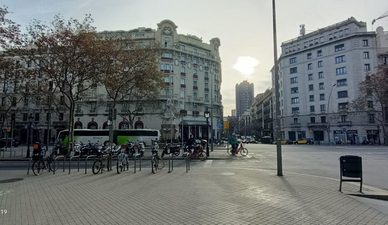 Local comercial en alquiler en Gran Via de les Corts Catalanes - Barcelona_2