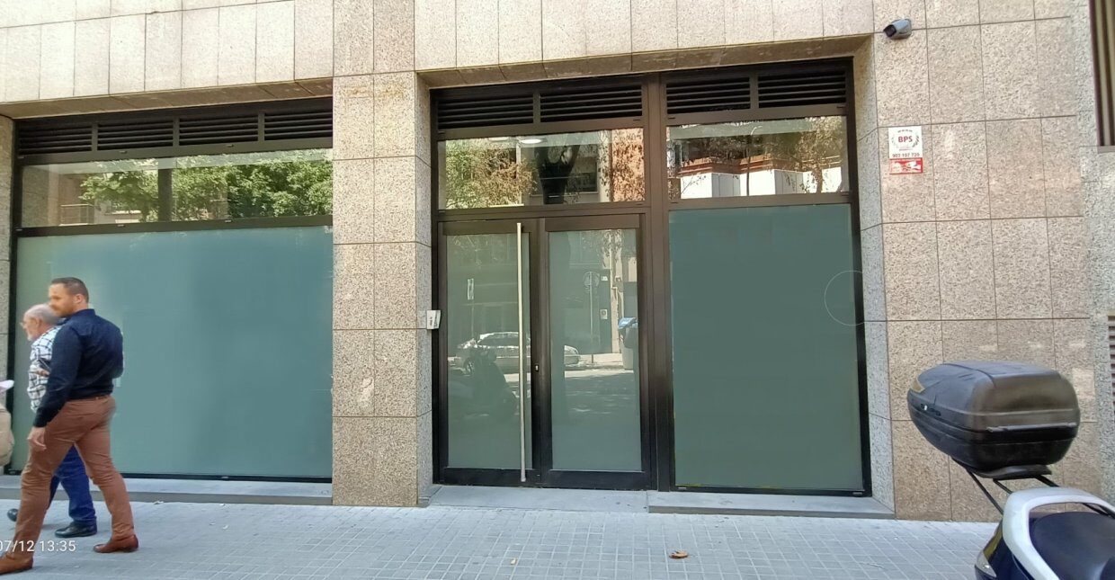 Local comercial en alquiler en calle Calabria - Barcelona_1