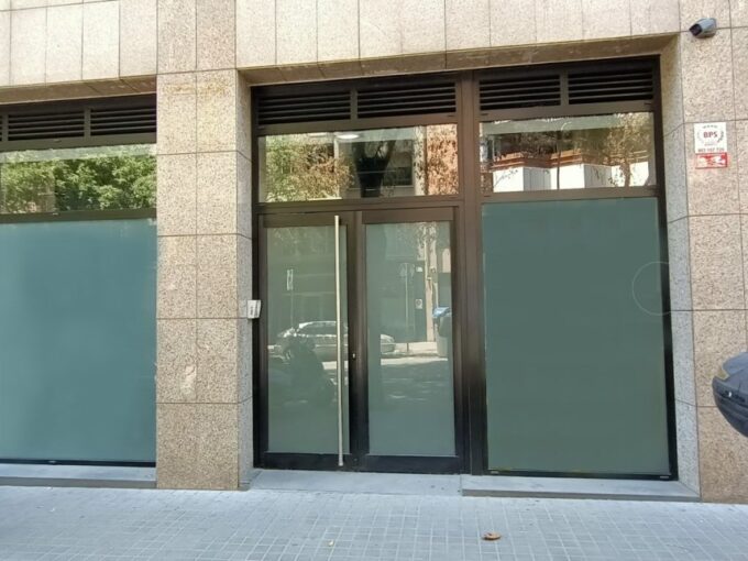 Local comercial en alquiler en calle Calabria - Barcelona_1