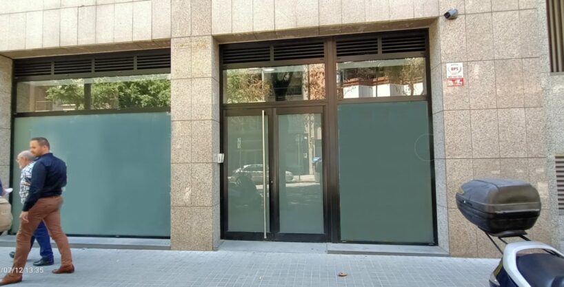 Local comercial en alquiler en calle Calabria - Barcelona_1