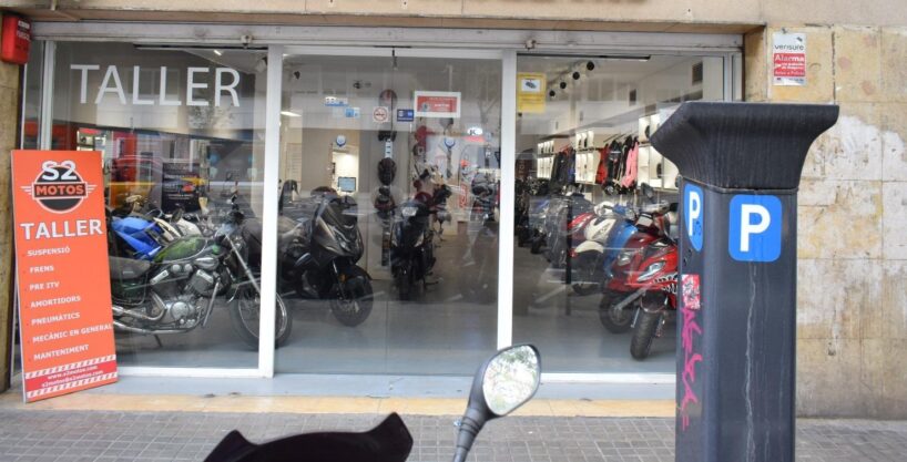 Local comercial en venta en Avenida Madrid_1