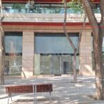 Local comercial esquinero en alquiler en calle Comtes de Bell LLoc