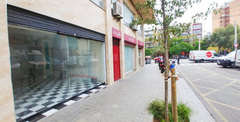 Local comercial junto al Mercado de Les Corts._1