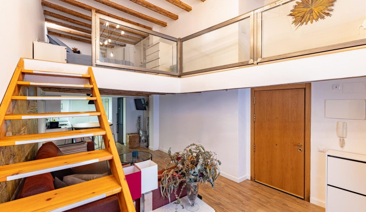 Local-estudio en venta en Raval ¡¡ SIN CEDULA DE HABITABILIDAD !!_2