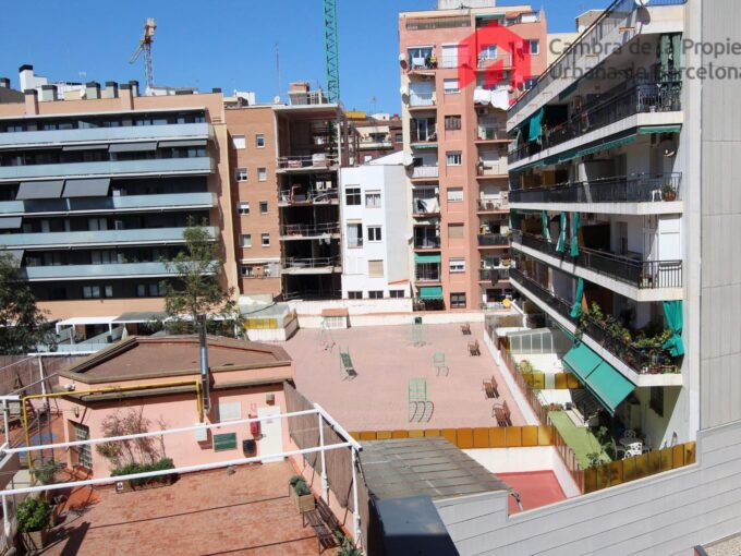 Luminoso piso en venta de 90 m² alquilado hasta septiembre 2026 en el barrio de Navas._1