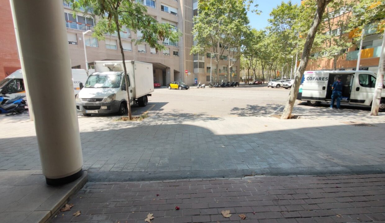 MAGNÍFICA PLAZA CON FÁCIL ACCESO_3