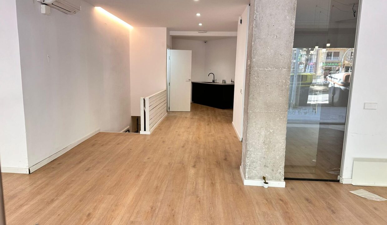 OPORTUNIDAD LOCAL COMERCIAL EN EIXAMPLE  /  AV.JOSEP TARRADELLAS_4