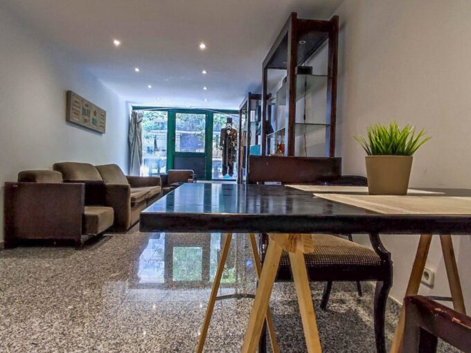 Oficina con loft en venta Esquerra Eixample cerca de Gran Vía de Les Corts Catalanes_1