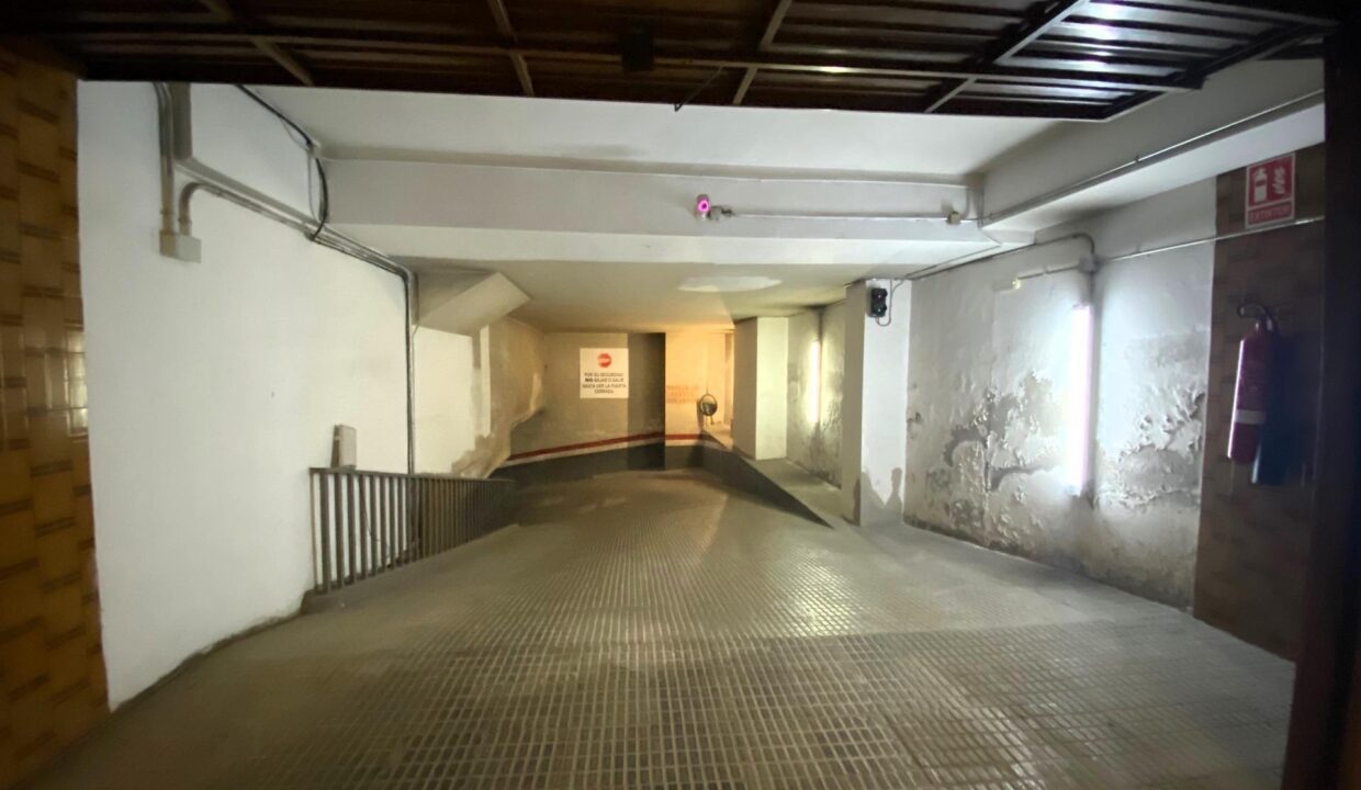 Oportunidad Única: Plaza de Garaje en El Raval / Sant Antoni_3