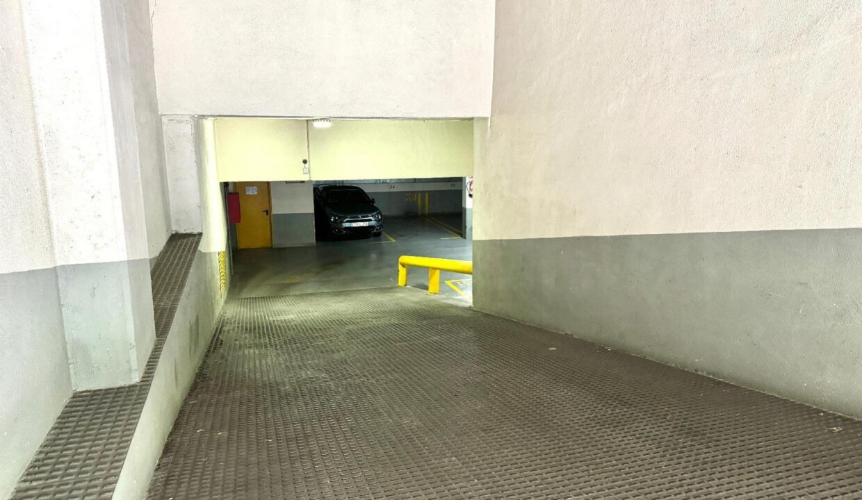 PARKING EN BARCELONA._4