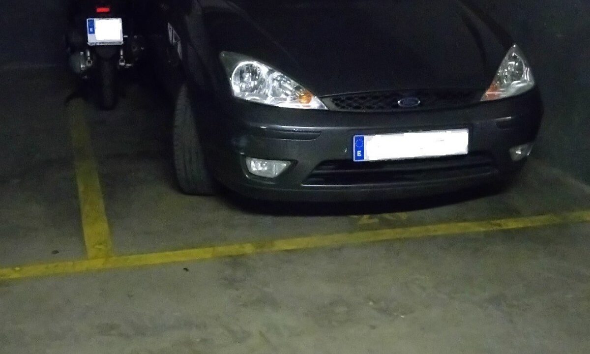 PARKING PARA COCHE MEDIANO._2