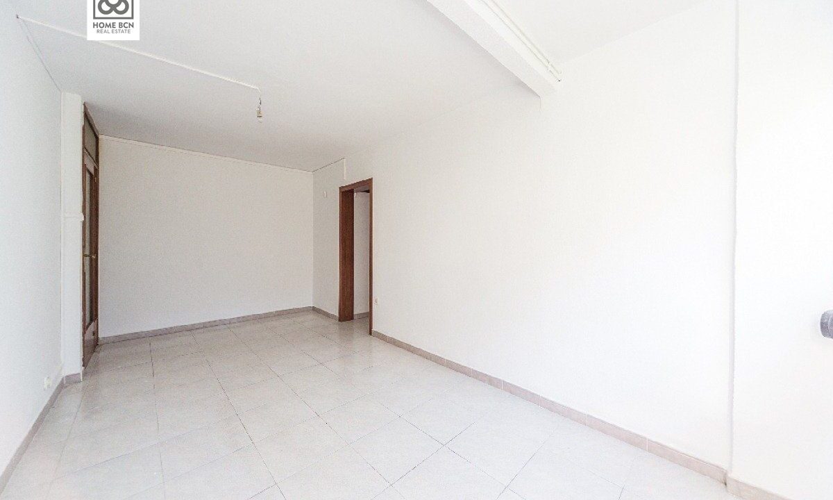 PISO EN VENTA C/ ANGELS GARRIGA_2