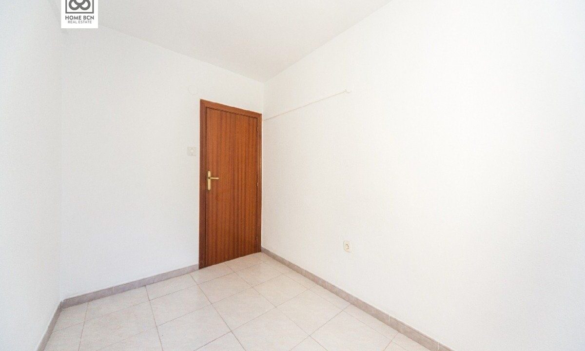 PISO EN VENTA C/ ANGELS GARRIGA_4