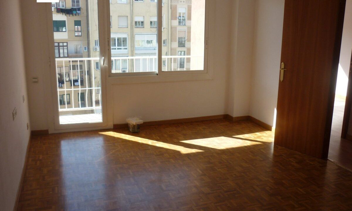 PISO EN VENTA C/ ROGER DE FLOR_5