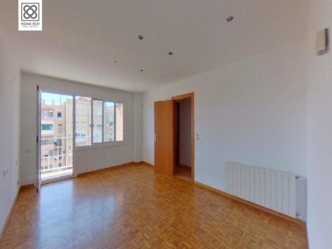 PISO EN VENTA C/ ROGER DE FLOR_1