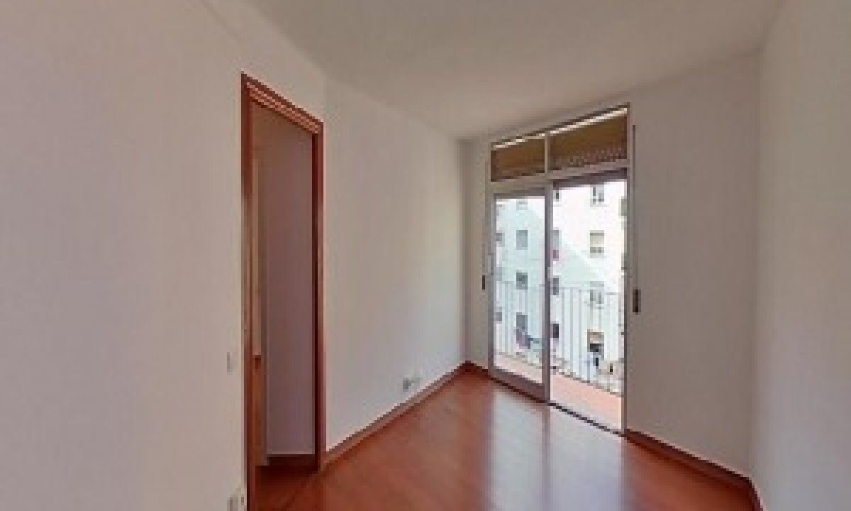 PISO EN VENTA EN C/ PARE RODES_2