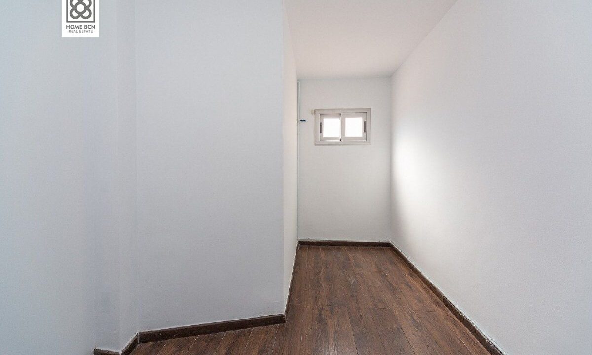 PISO EN VENTA EN CALLE OLZINELLES_4