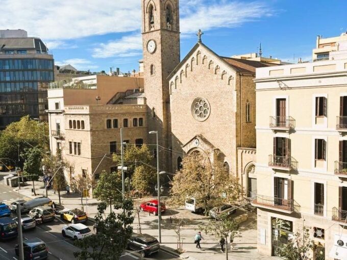 PISO EN VENTA EN EL CORAZÓN DEL EIXAMPLE BARCELONÉS_1