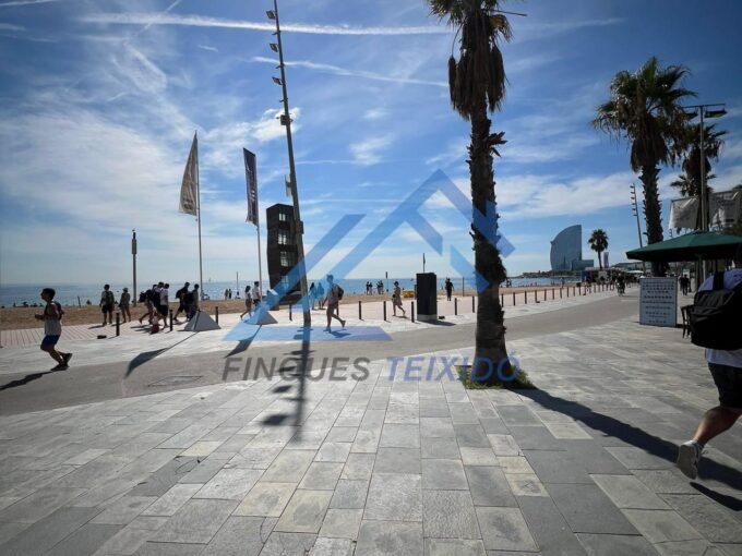 PISO EN VENTA EN LA BARCELONETA_1