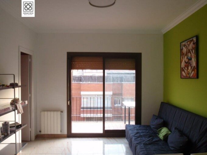 PISO EN VENTA JUNTO A SAGRADA FAMILIA_1