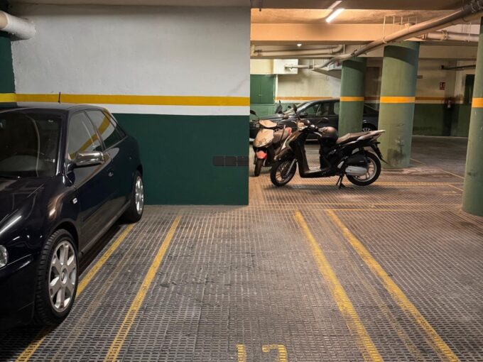 PLAZA DE PARKING EN ALQUILER PARA COCHE PEQUEÑO EN LA CALLE ENTENÇA_1