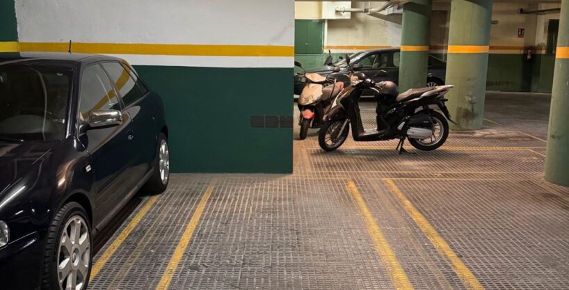 PLAZA DE PARKING EN ALQUILER PARA COCHE PEQUEÑO EN LA CALLE ENTENÇA_1