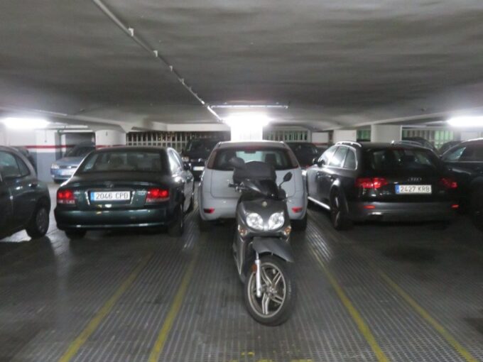 PLAZA DE PARKING EN ALQUILER PARA COCHE PEQUEÑO EN LA CALLE ROCAFORT_1