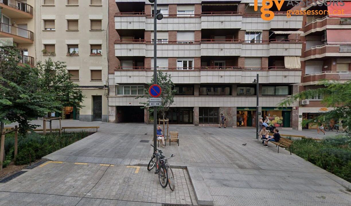 PLAZA DE PARKING PARA COCHE MEDIANO_1