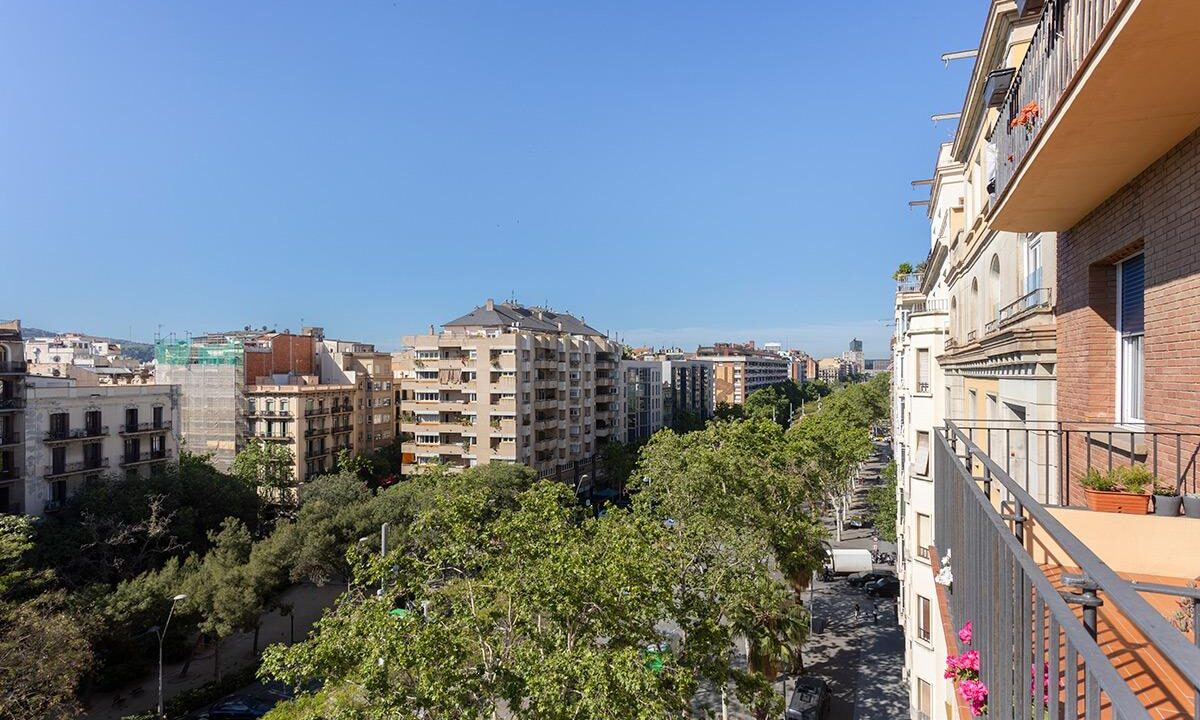 Piso en una 6º planta real en pleno Eixample Esquerra. Muy cerca del Hospital Clínic_3