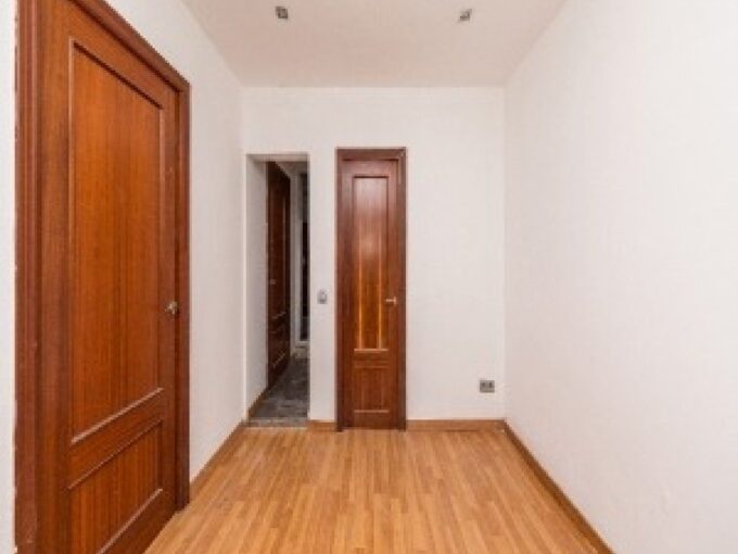 Piso en venta en Calle Conca De Tremp