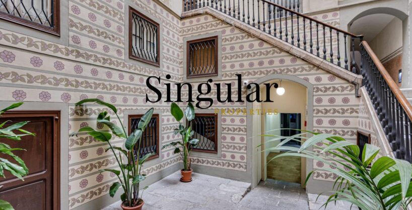 Piso en venta en edificio histórico del siglo XIX_1