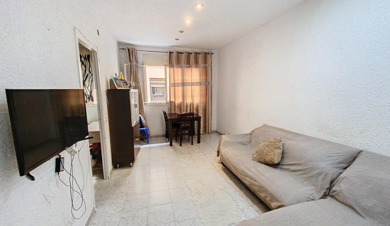 Piso en venta en el corazón de Gracia_1