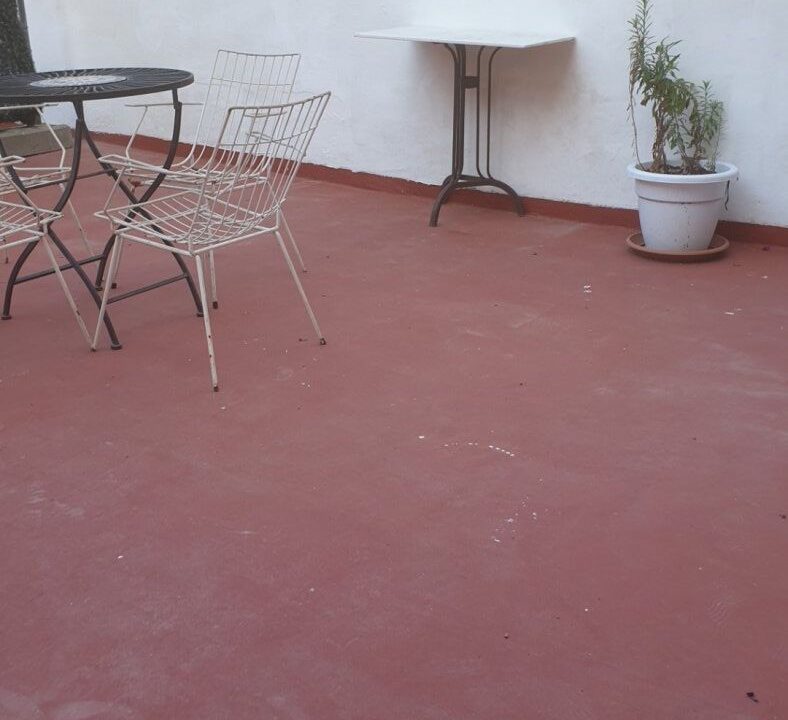 gran terraza 50 m2 . Metro Maragall_2