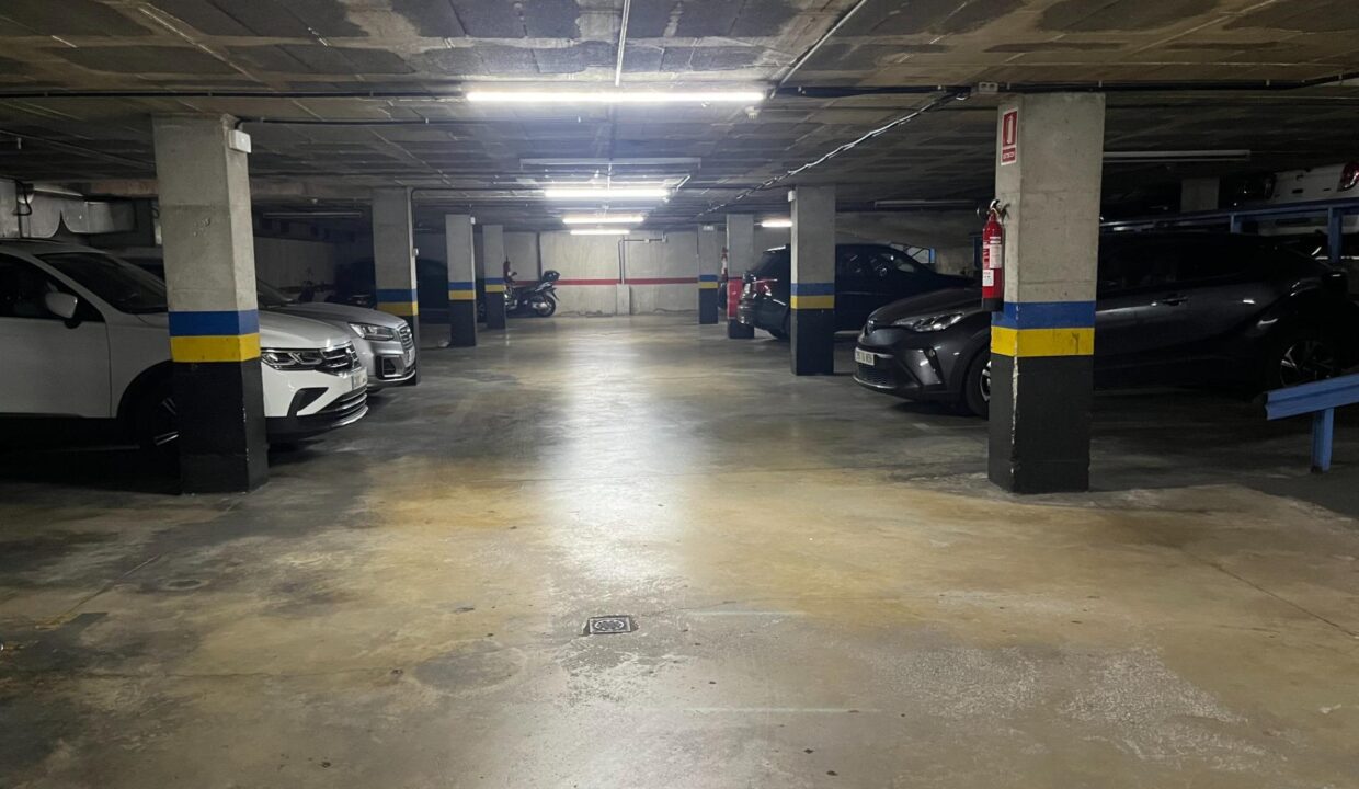 Plaza de parking doble en la calle Vilamur_2